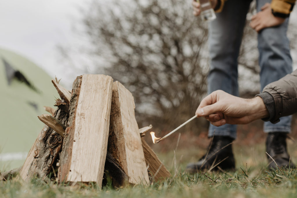 close-up-firewood-warm-up
